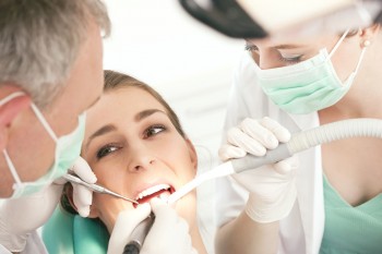Hvem kan få behandling med tandimplantater?